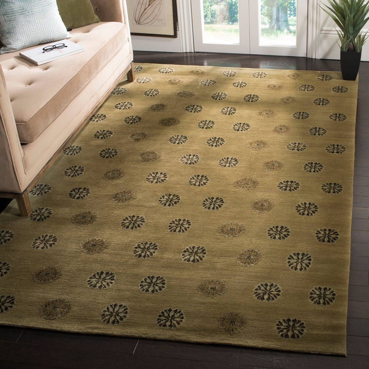 SAFAVIEH Couture Hand-knotted Steina Silk/ Wool Rug