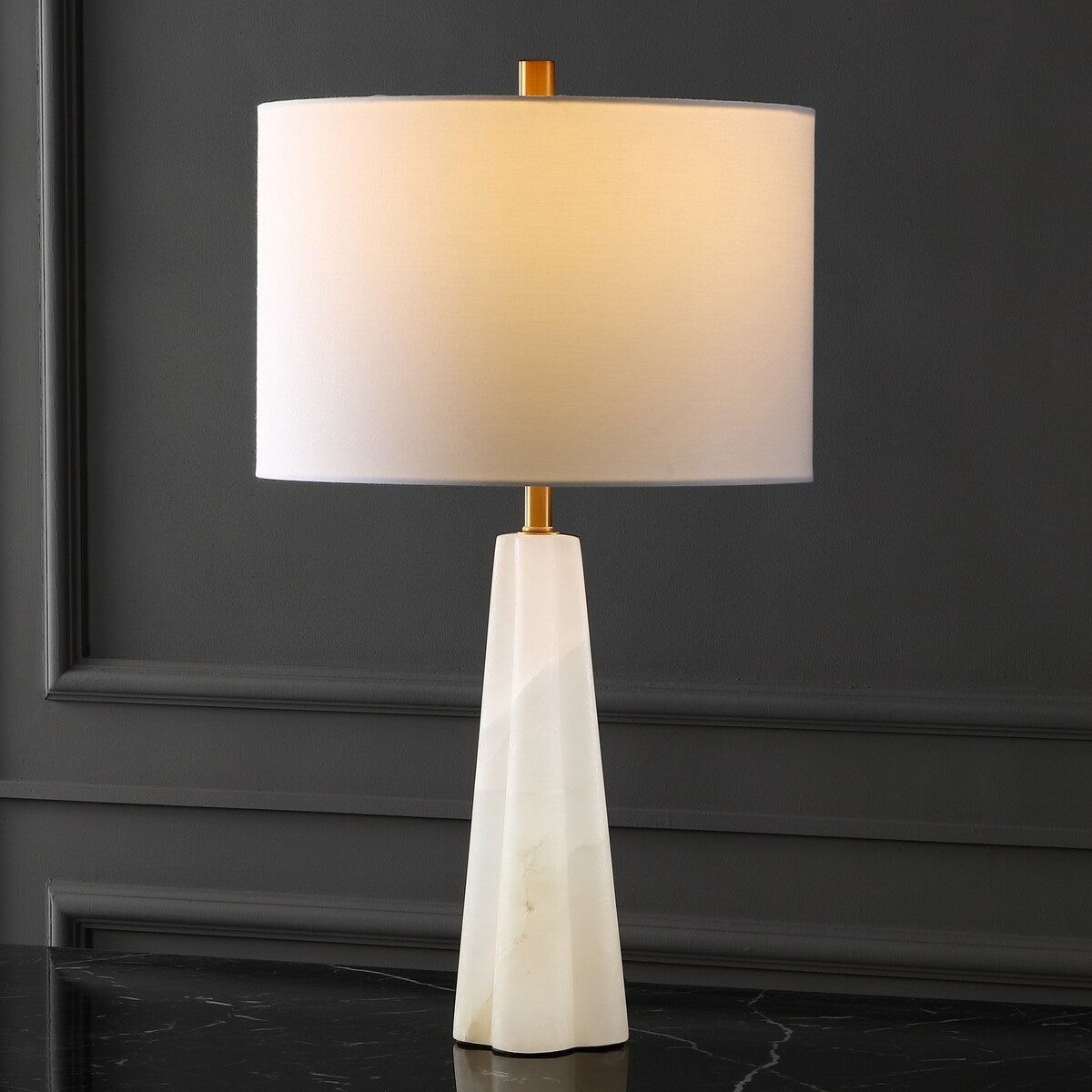 SAFAVIEH Couture Lighting Irada 26-inch Alabaster Table Lamp - 14 In W x 14 In D x 26 In H - 14Wx14Dx26H