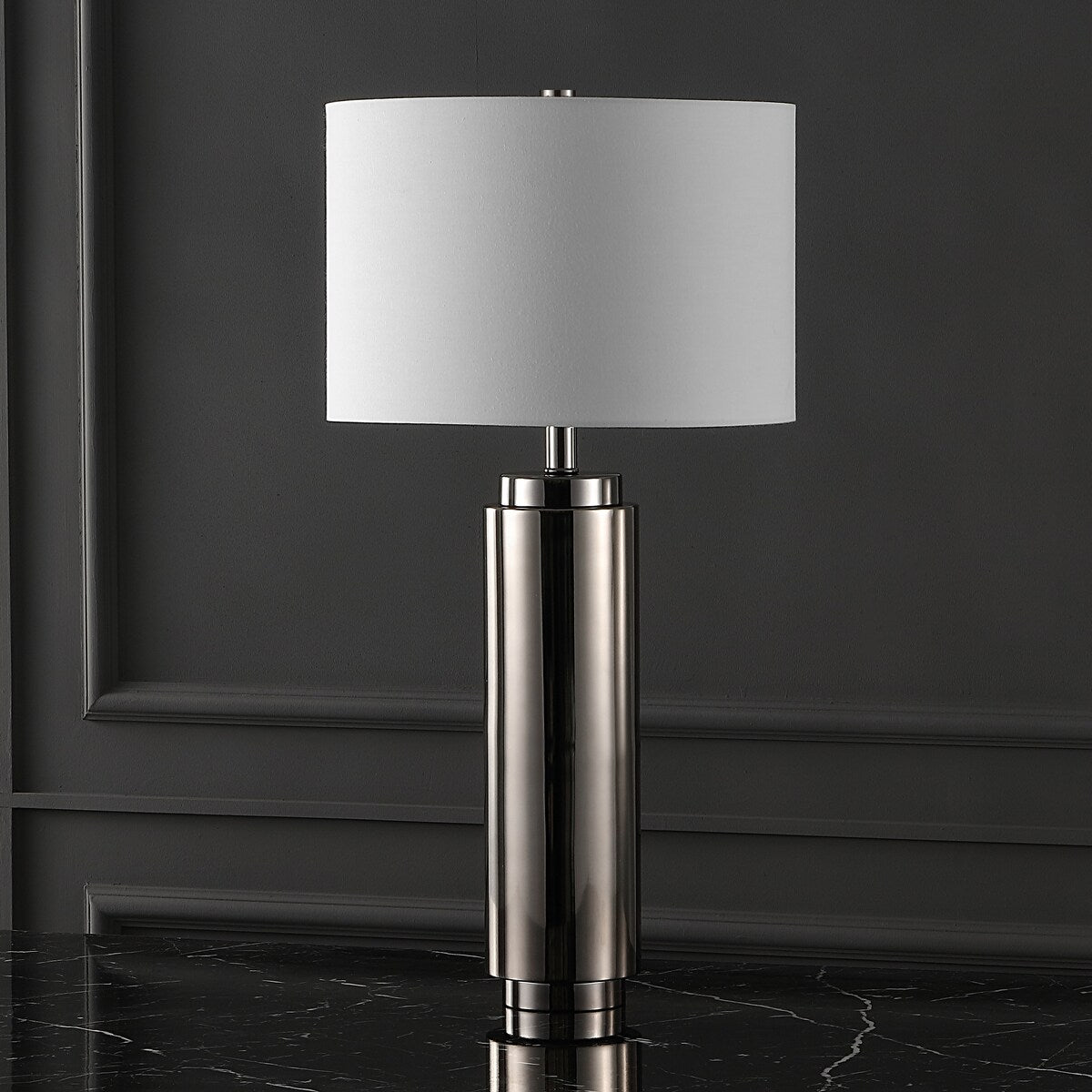 SAFAVIEH Couture Lighting Niculina 30-inch Metal Pillar Table Lamp - 15 In W x 15 In D x 30 In H - 15Wx15Dx30H