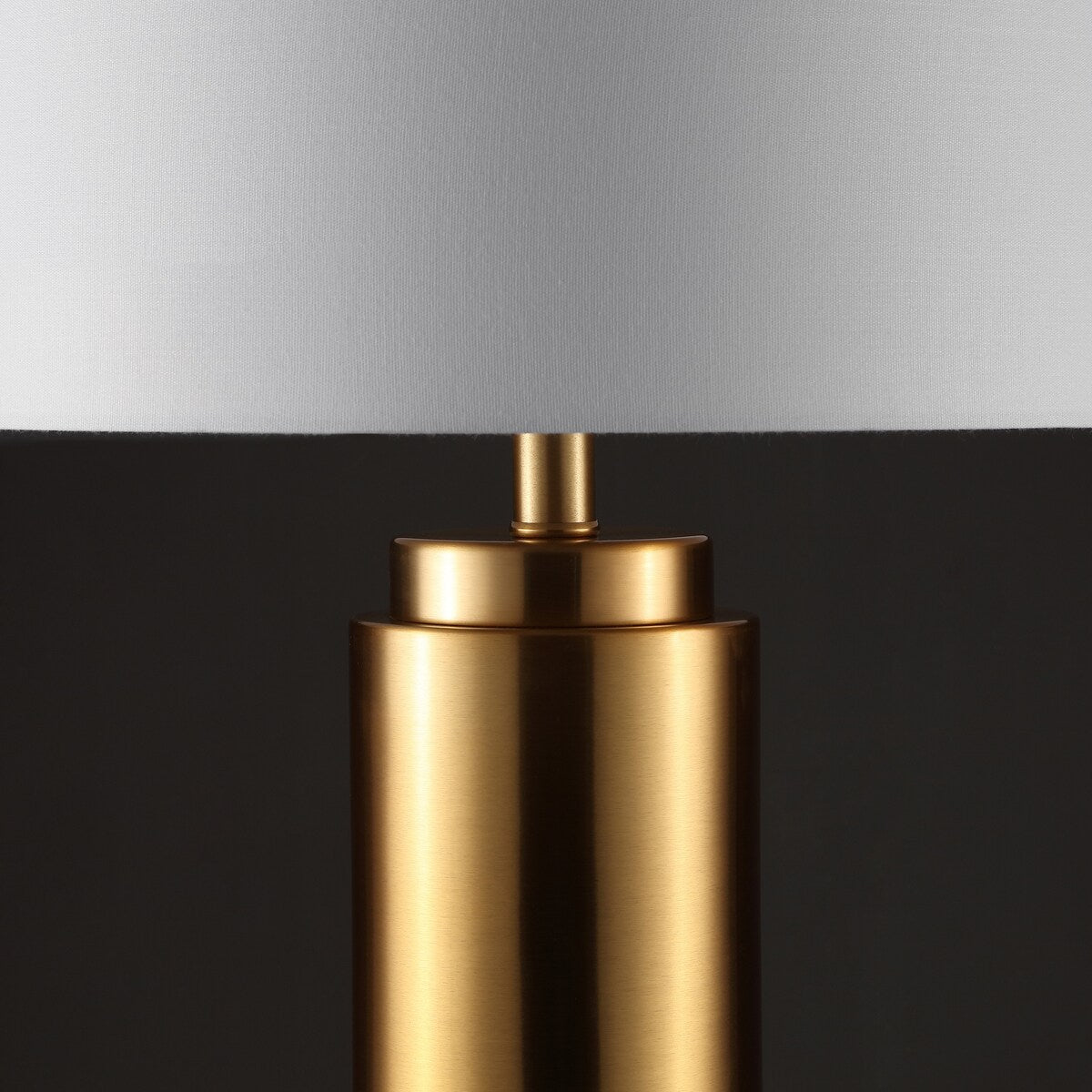 SAFAVIEH Couture Lighting Niculina 30-inch Metal Pillar Table Lamp - 15 In W x 15 In D x 30 In H - 15Wx15Dx30H