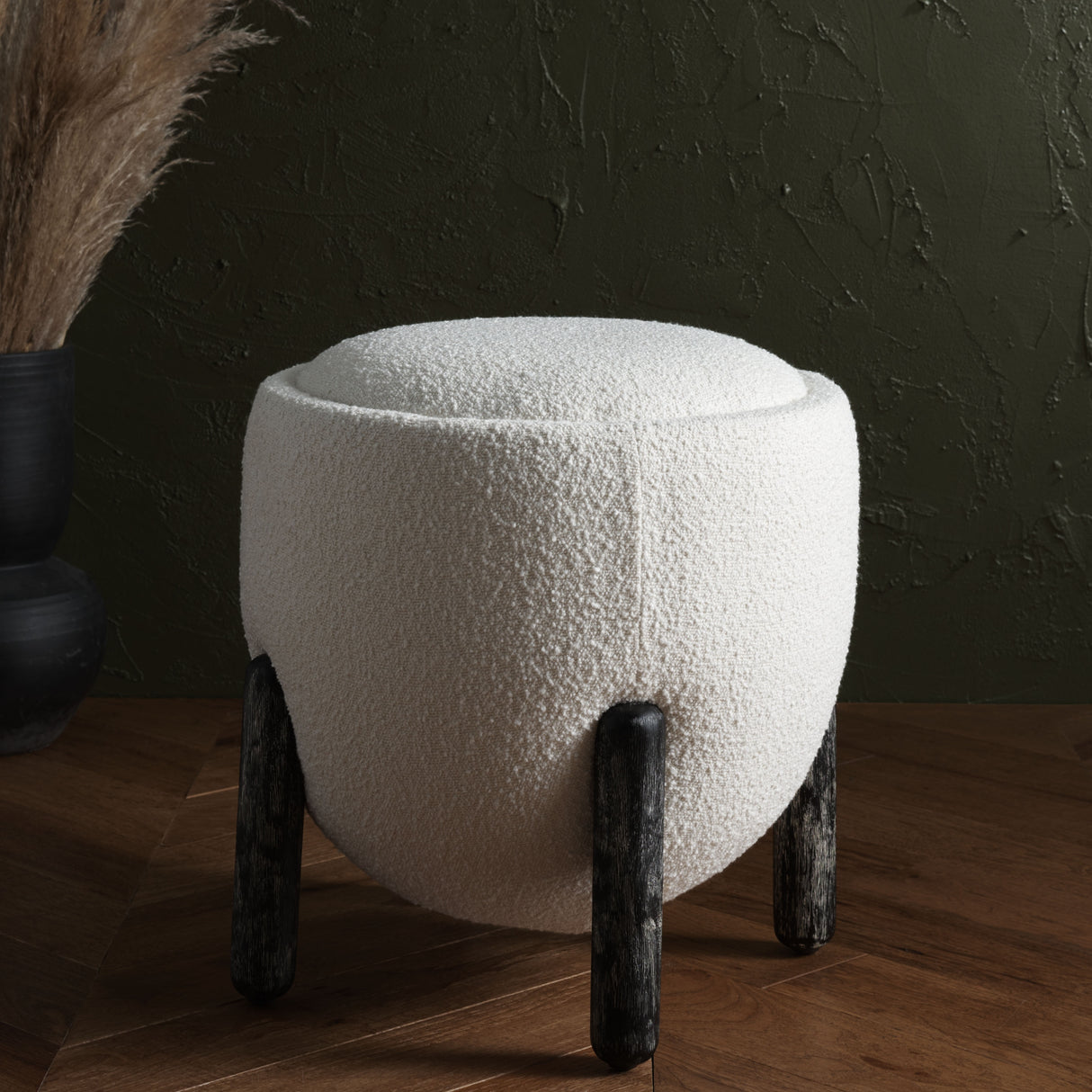 SAFAVIEH Couture Techiya Upholstered Ottoman (Fully Assembled) - 18 In W x 18 In D x 20 In H - 18Wx18Dx20H