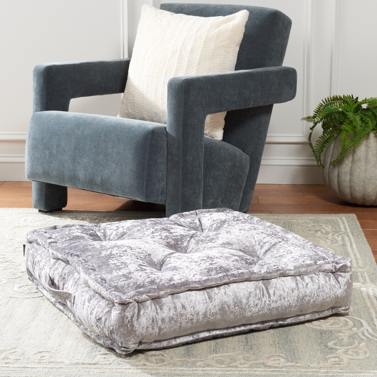 SAFAVIEH Crescenza Square Tufted Velvet Floor Pillow