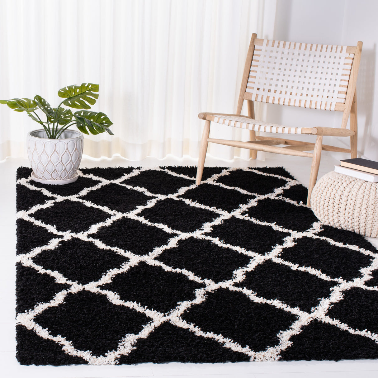 SAFAVIEH Dallas Shag Darina Trellis 1.5-inch Thick Rug