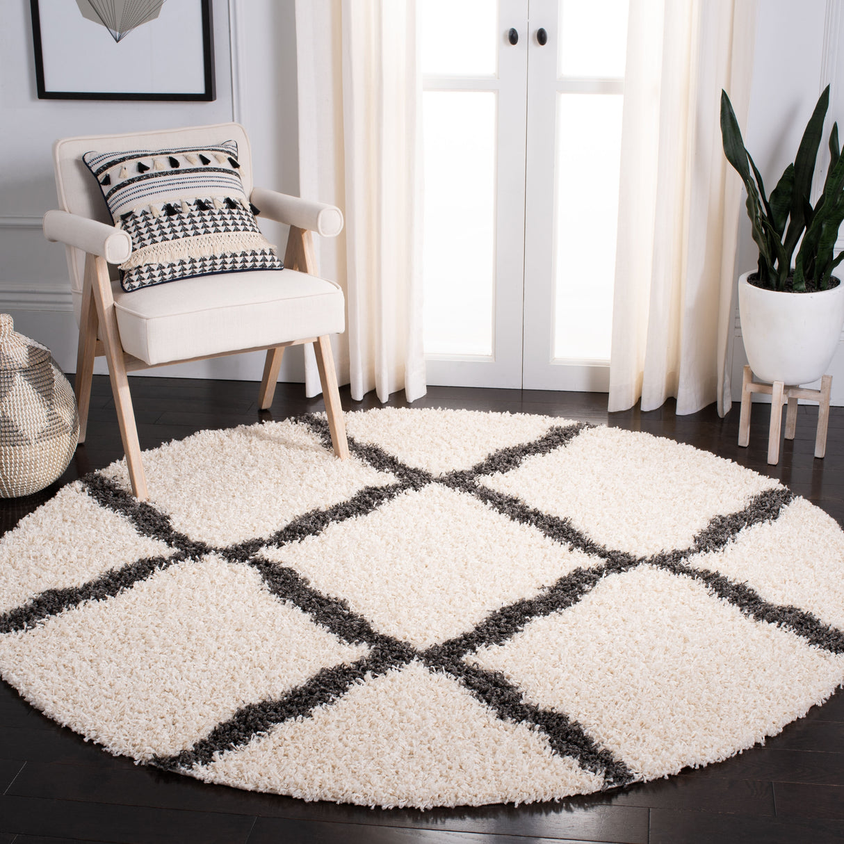 SAFAVIEH Dallas Shag Darina Trellis 1.5-inch Thick Rug