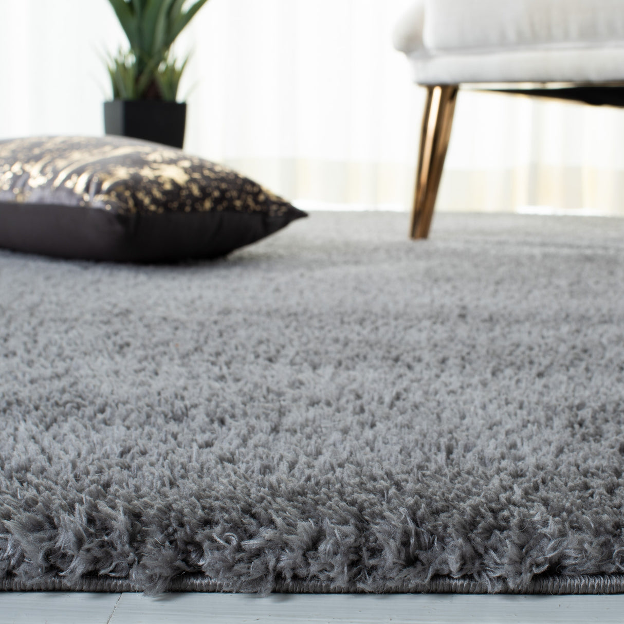 SAFAVIEH Decora Shaggy Maryada 2-inch Thick Rug