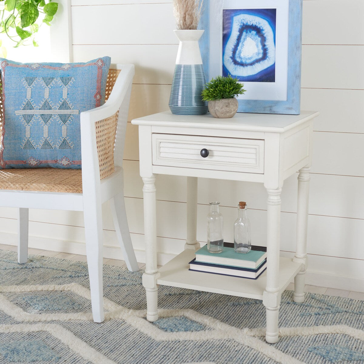 SAFAVIEH Eleanore 1-Drawer Lower Shelf Nightstand Accent Table - 19" W x 15.8" L x 26" H - 19Wx16Dx26H