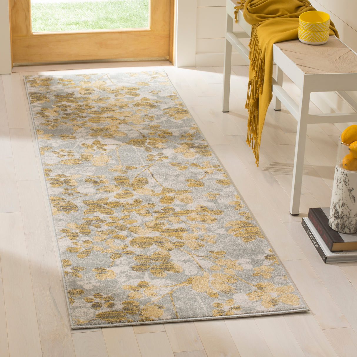 SAFAVIEH Evoke Floral Amale Area Rug