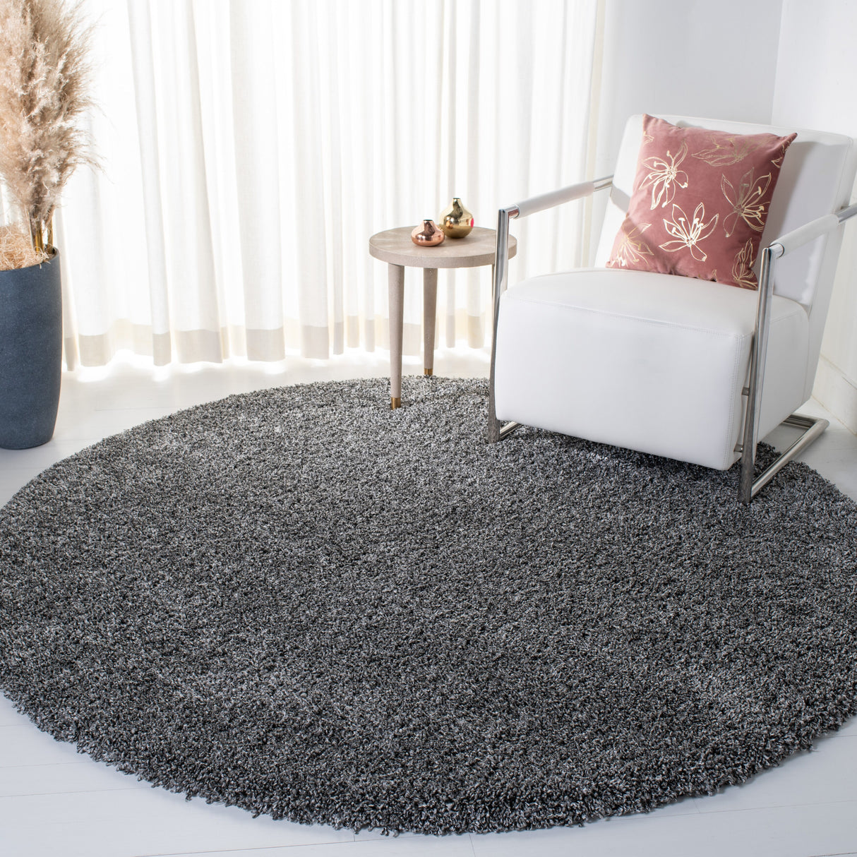 SAFAVIEH Evolution Shag Fransien Solid 1.8-inch Thick Rug