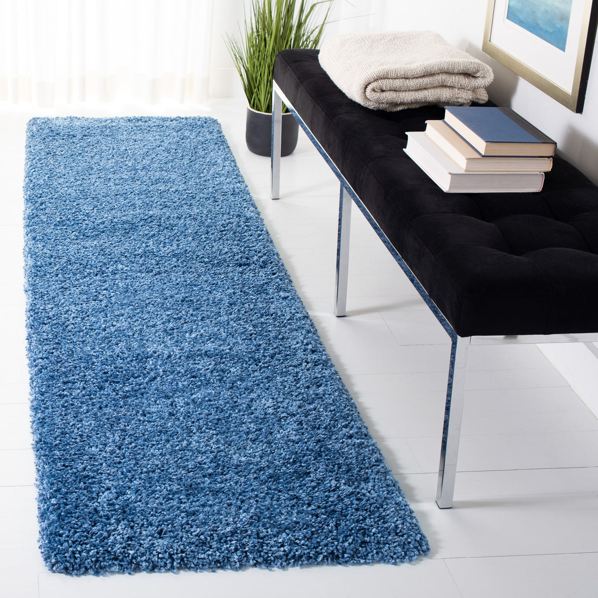 SAFAVIEH Evolution Shag Fransien Solid 1.8-inch Thick Rug