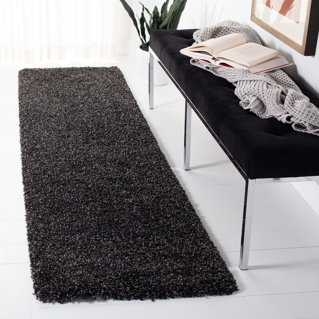 SAFAVIEH Evolution Shag Fransien Solid 1.8-inch Thick Rug