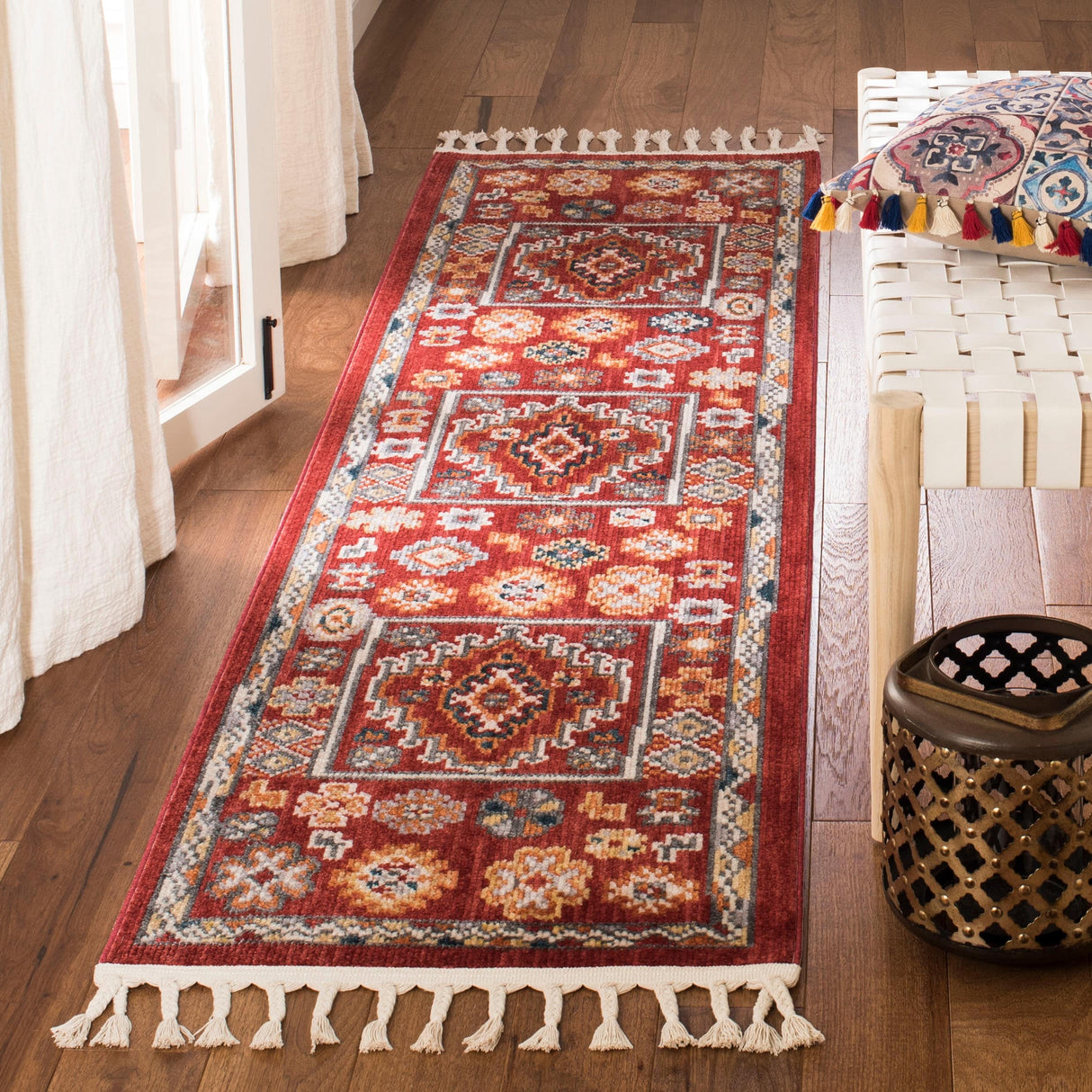 SAFAVIEH Farmhouse Gerolama Boho Tribal Polyester Rug