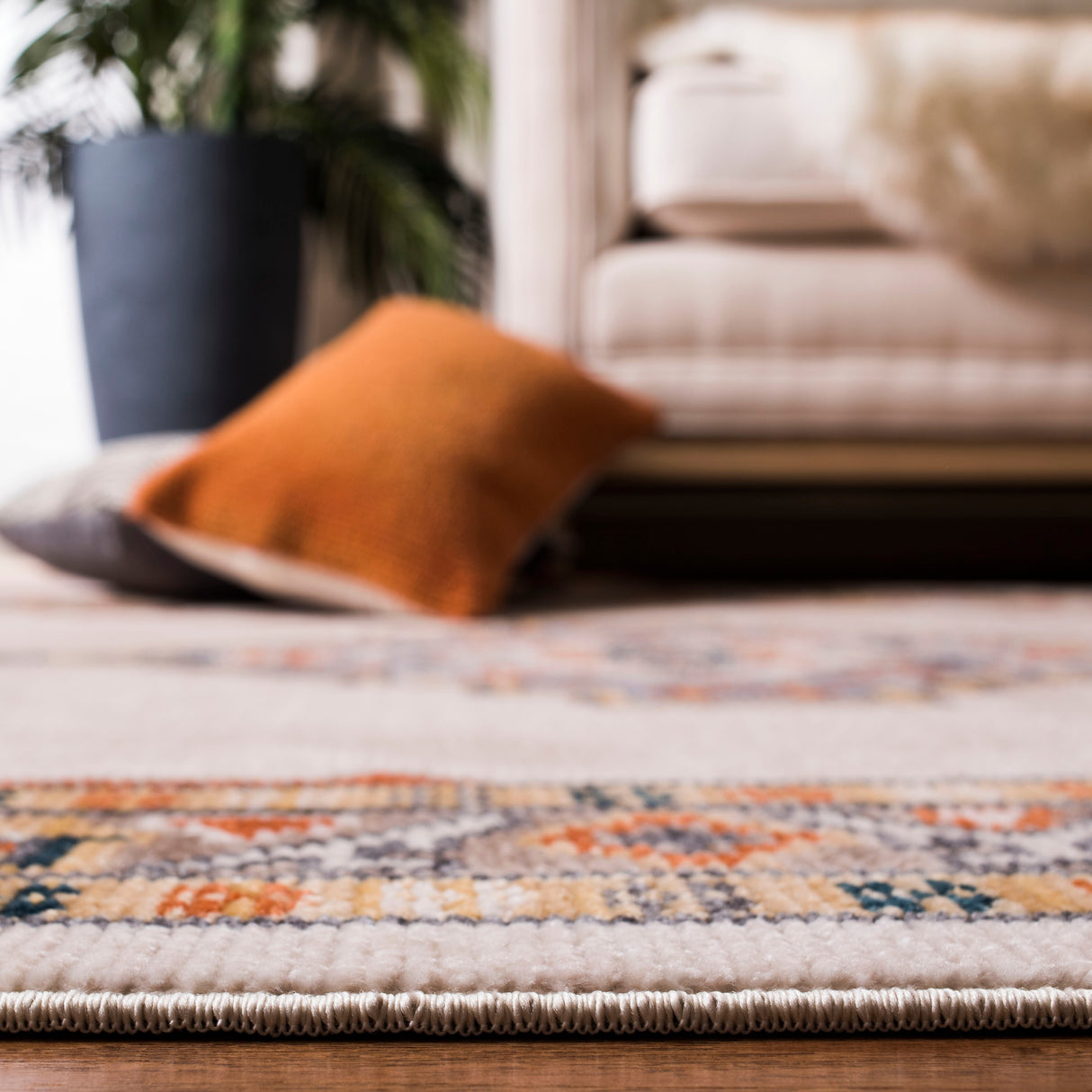 SAFAVIEH Farmhouse Rozana Boho Tribal Polyester Rug