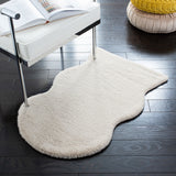 SAFAVIEH Faux Sheep Miguela Hariklia 2.4-inch Thick Rug