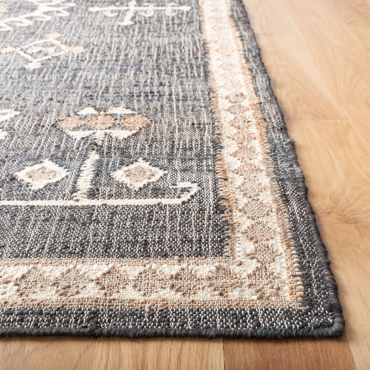 SAFAVIEH Flatweave Kilim Emiljana Jute Rug