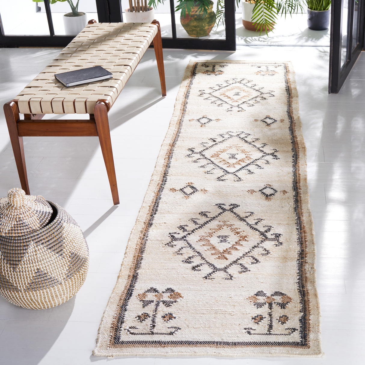 SAFAVIEH Flatweave Kilim Emiljana Jute Rug