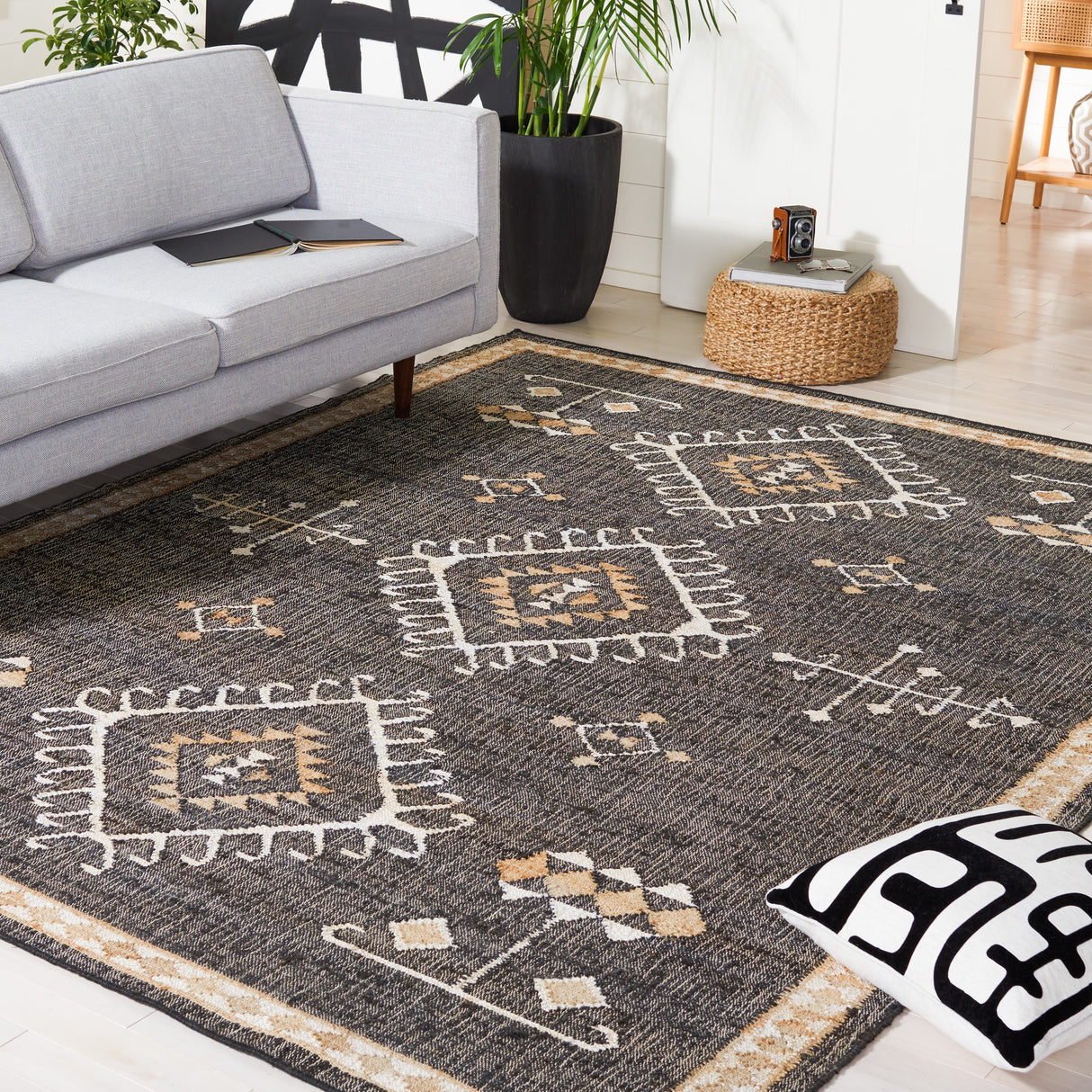 SAFAVIEH Flatweave Kilim Emiljana Jute Rug