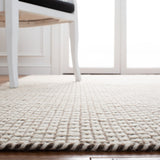 SAFAVIEH Flatweave Kilim Gudveig Wool Rug