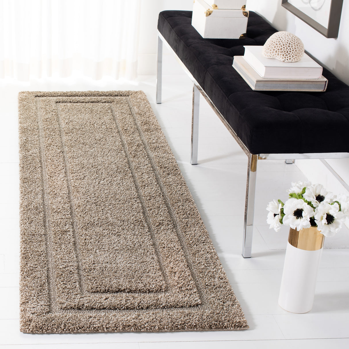 SAFAVIEH Florida Shag Antigoni Border 1.2-inch Thick Rug