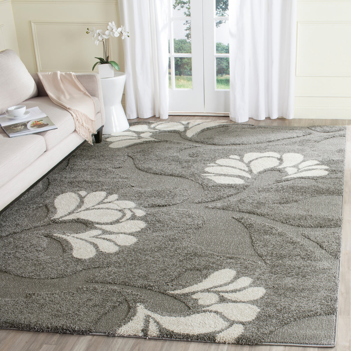 SAFAVIEH Florida Shag Veroniki Floral 1.2-inch Thick Rug