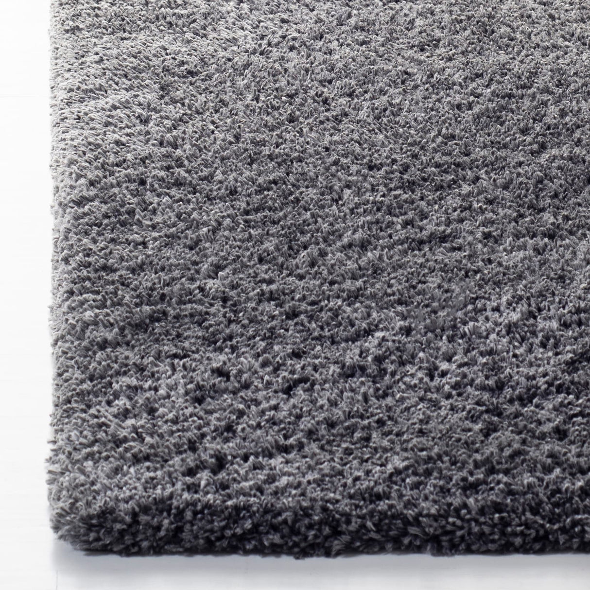 SAFAVIEH Fontana Shag Dagi Solid 2-inch Thick Rug