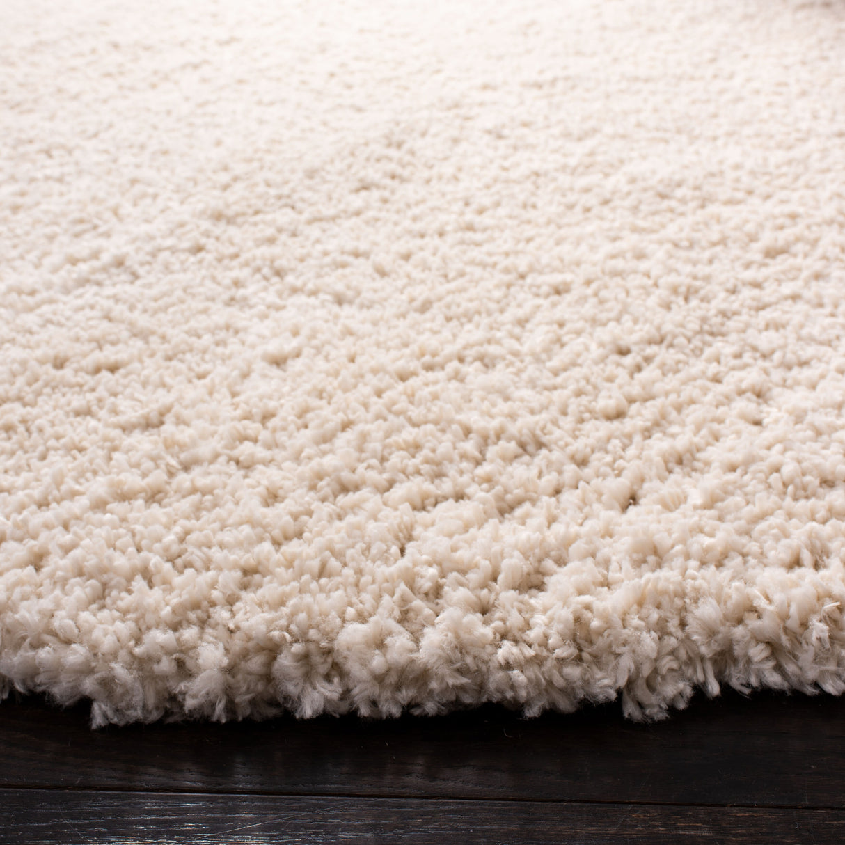 SAFAVIEH Fontana Shag Dagi Solid 2-inch Thick Rug