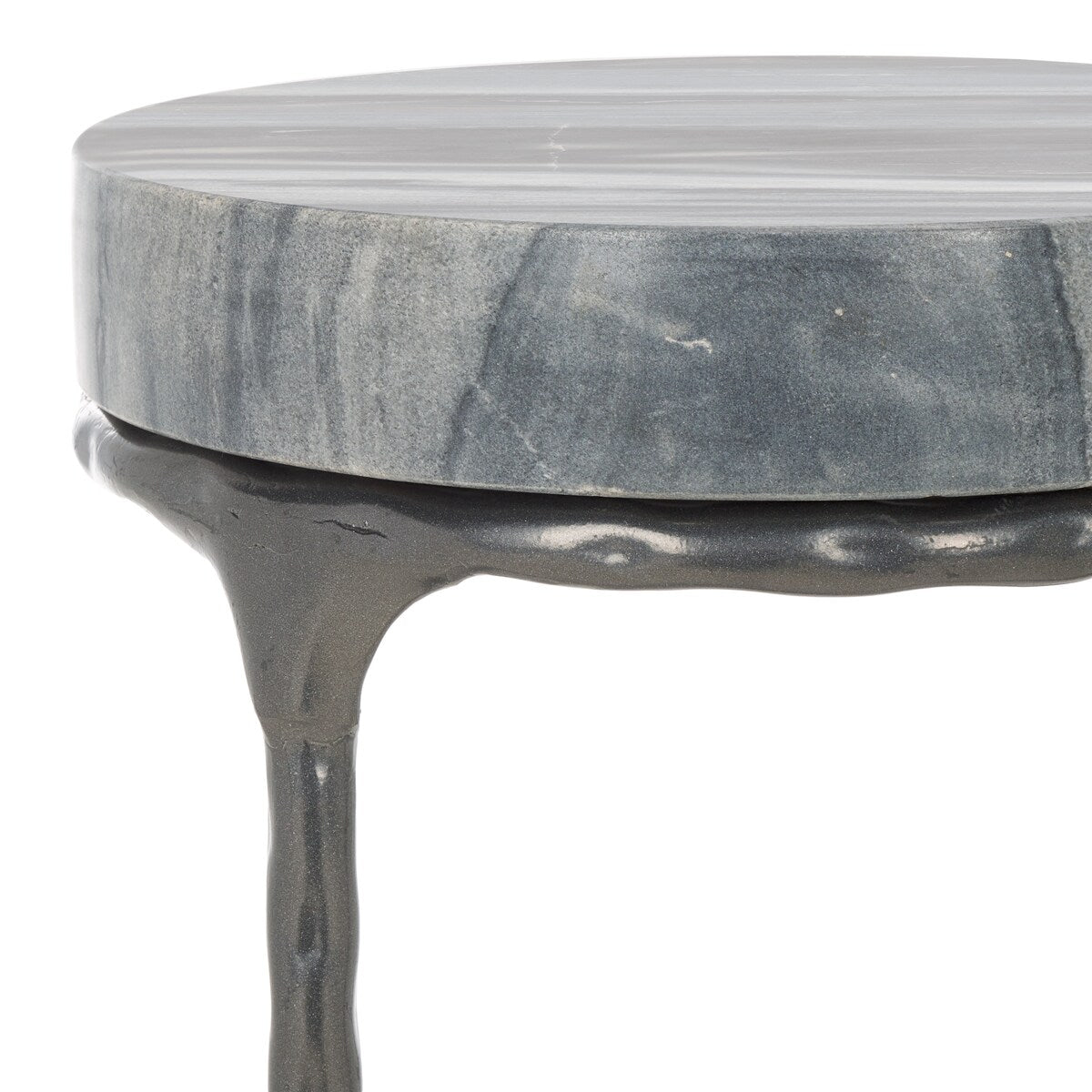 SAFAVIEH Gali Hammered Round Top Side Table (Fully Assembled) - 12.3 In. W x 12.3 In. D x 25.3 In. H - 12Wx12Dx25H