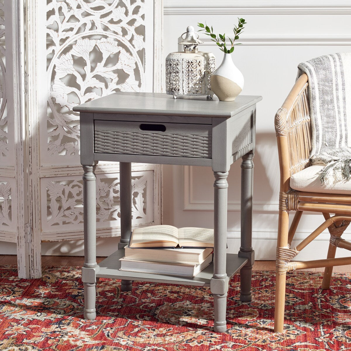 SAFAVIEH Genny 1-Drawer Bottom Shelf Accent Table - 19" W x 15.8" L x 26" H - 19Wx16Dx26H