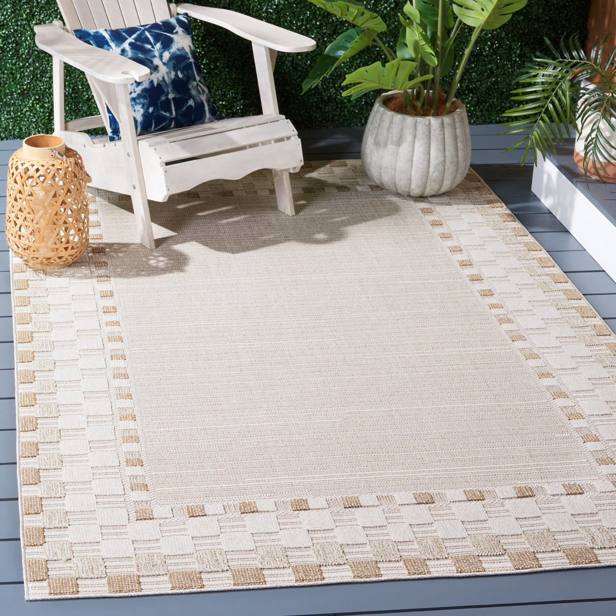 SAFAVIEH Global Gulseren Indoor/ Outdoor Rug