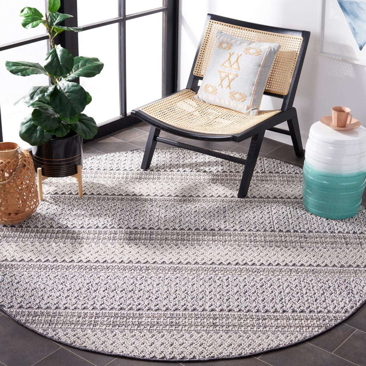 SAFAVIEH Global Ninette Indoor/ Outdoor Waterproof Patio Backyard Rug