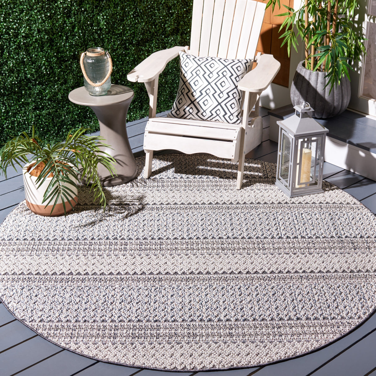 SAFAVIEH Global Ninette Indoor/ Outdoor Waterproof Patio Backyard Rug