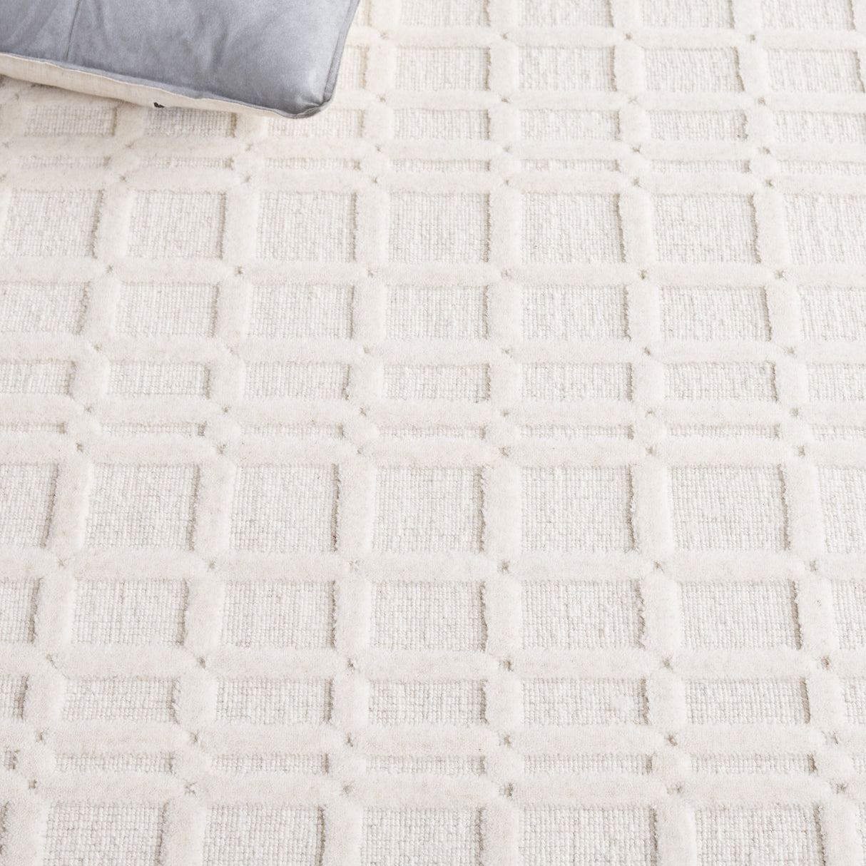 SAFAVIEH Hand-Loomed Impressions Apollonie Modern & Contemporary Wool Rug