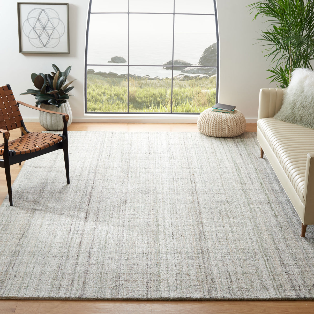 SAFAVIEH Handmade Abstract Dominika Modern Stripe Rug