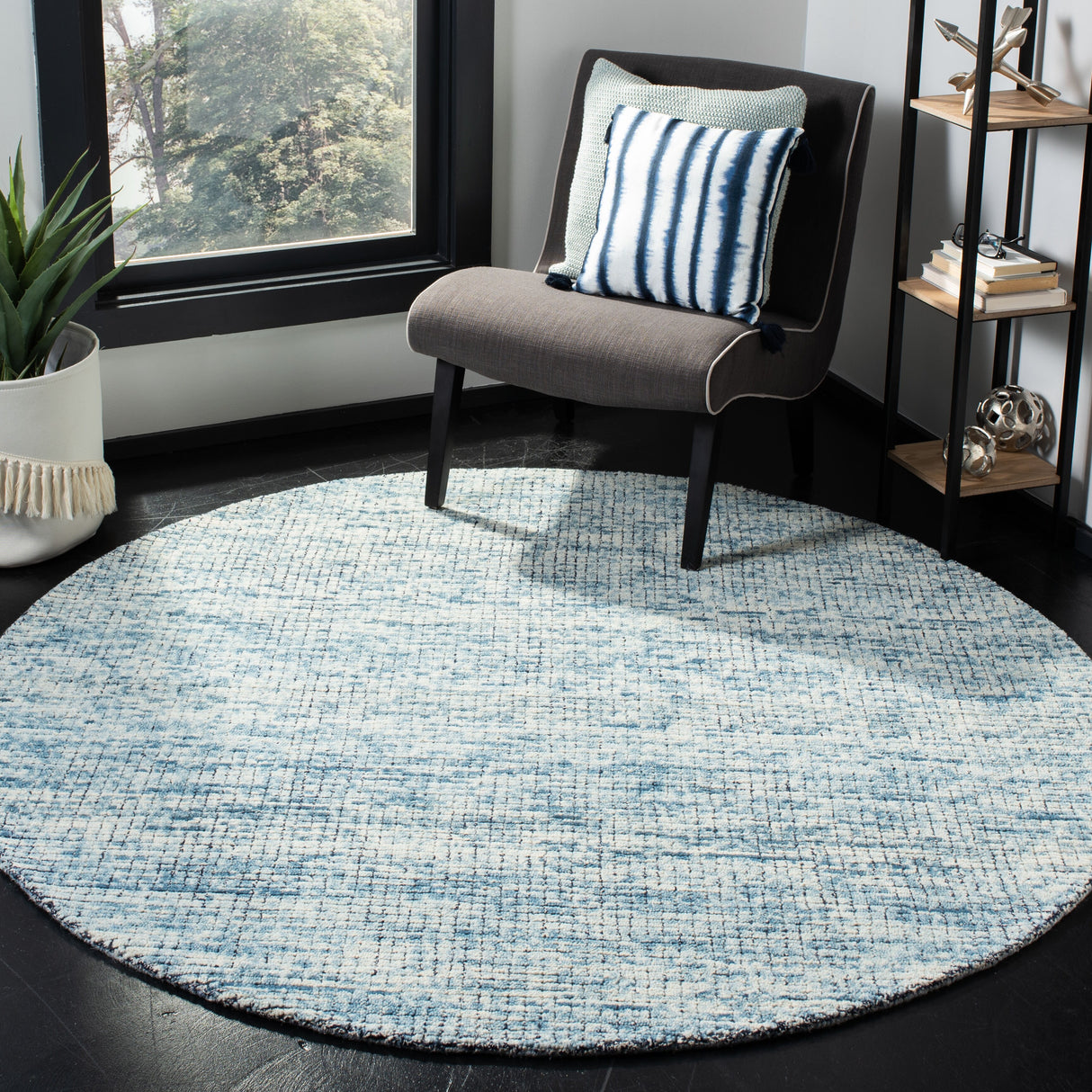 SAFAVIEH Handmade Abstract Gulay Modern Wool Rug