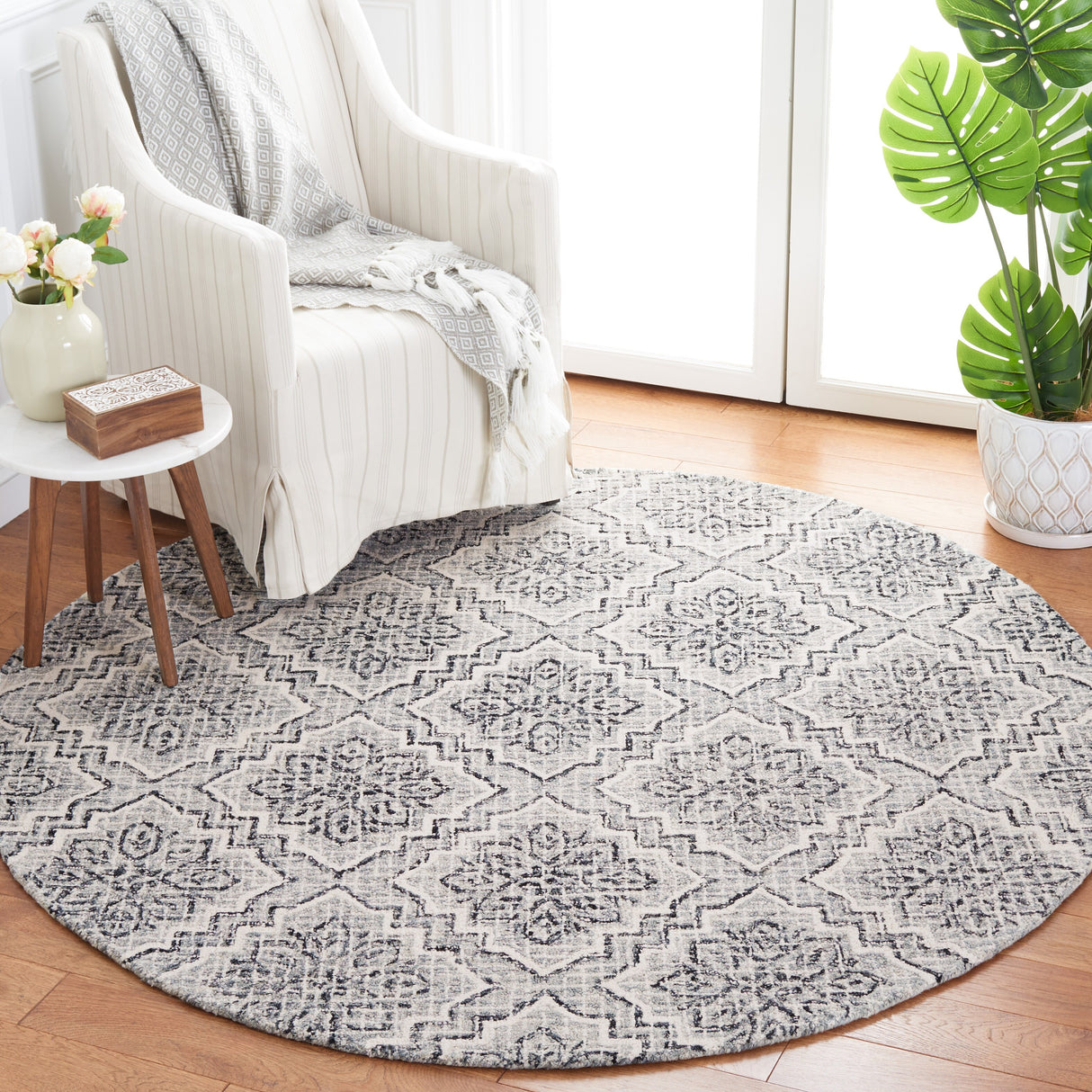 SAFAVIEH Handmade Abstract Ingegerd Modern Wool Rug