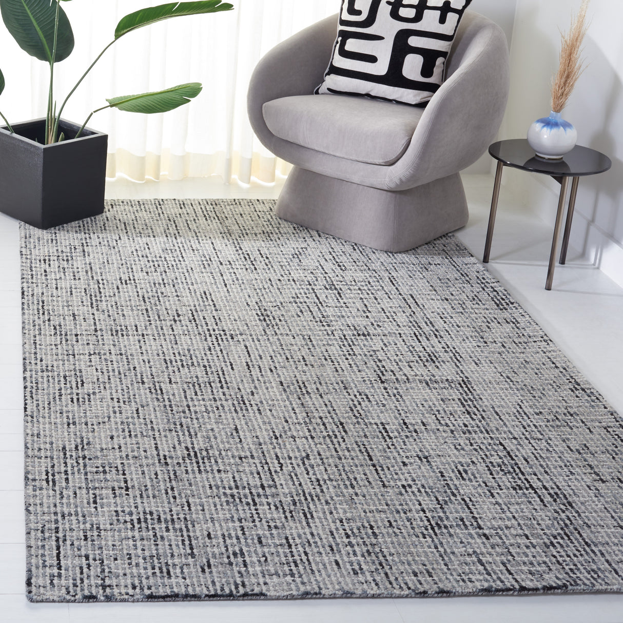 SAFAVIEH Handmade Abstract Lotje Modern Wool Rug