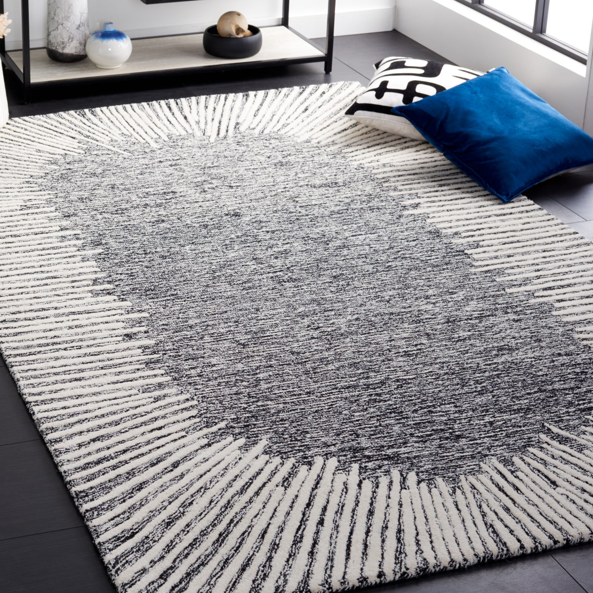 SAFAVIEH Handmade Abstract Sofoula Modern Wool Rug