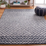 SAFAVIEH Handmade Abstract Suhad Modern Wool Rug