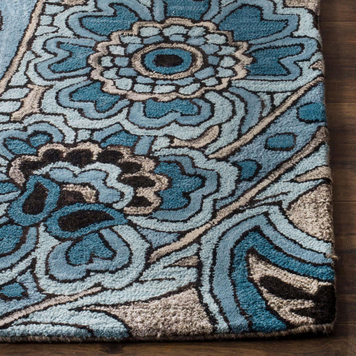 SAFAVIEH Handmade Allure Aulona Modern Floral Wool Rug