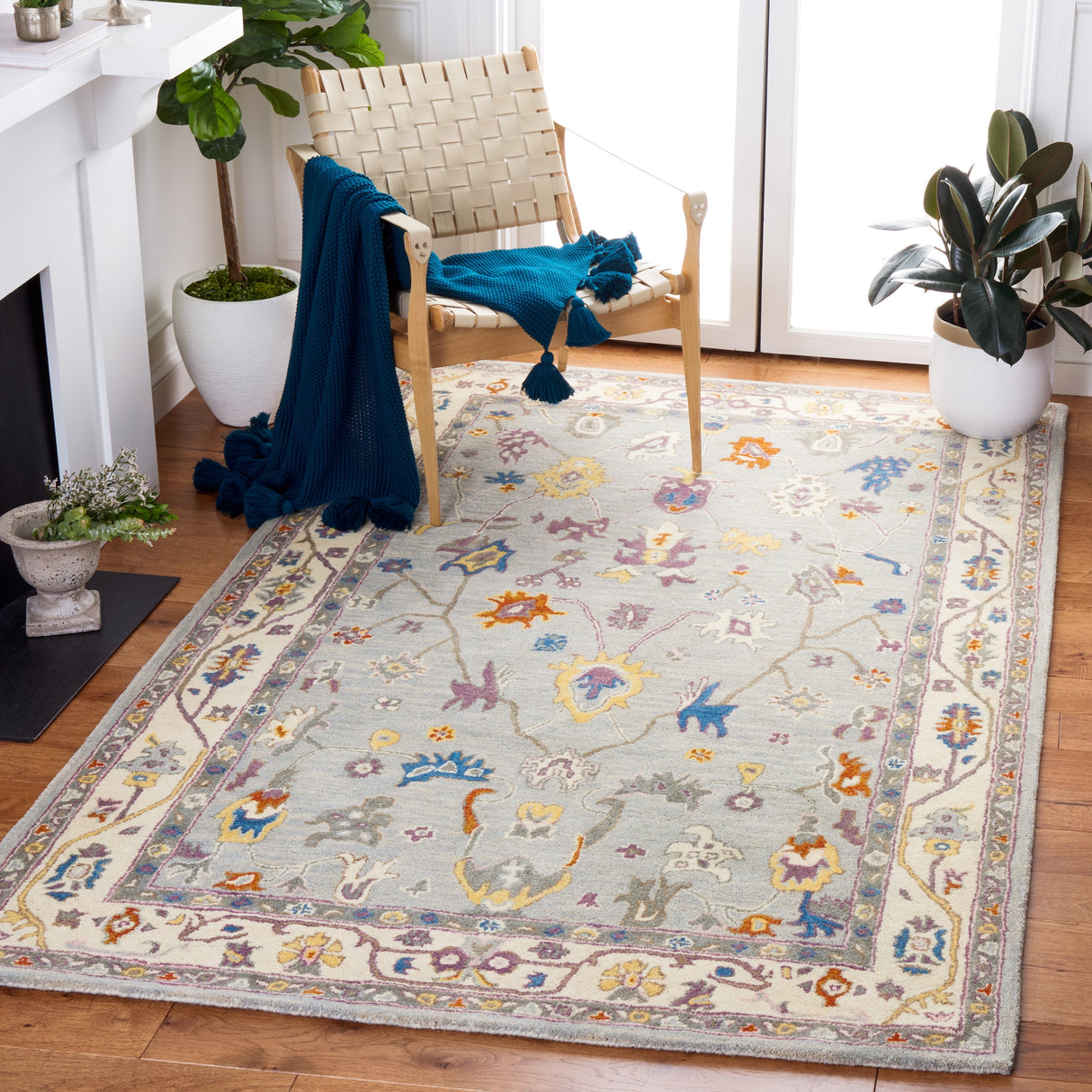 SAFAVIEH Handmade Anatolia Elsy Wool Rug