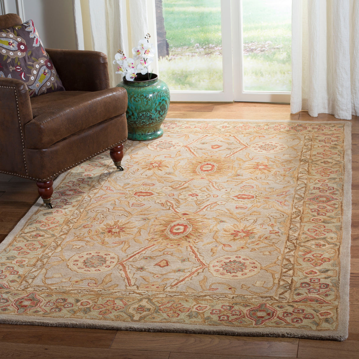 SAFAVIEH Handmade Anatolia Ylvije Traditional Oriental Hand-spun Wool Rug