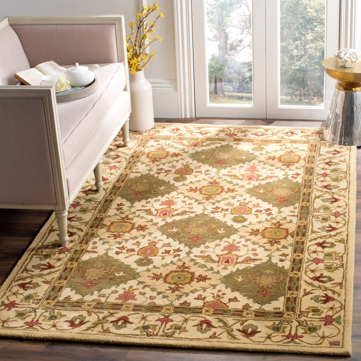 SAFAVIEH Handmade Antiquity Allegonde Traditional Oriental Wool Rug