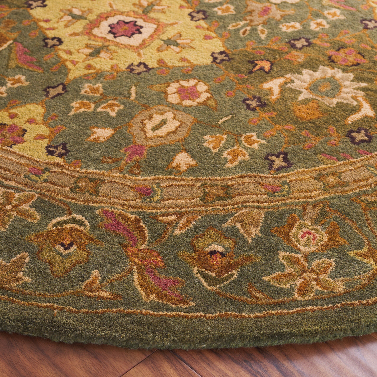 SAFAVIEH Handmade Antiquity Allegonde Traditional Oriental Wool Rug