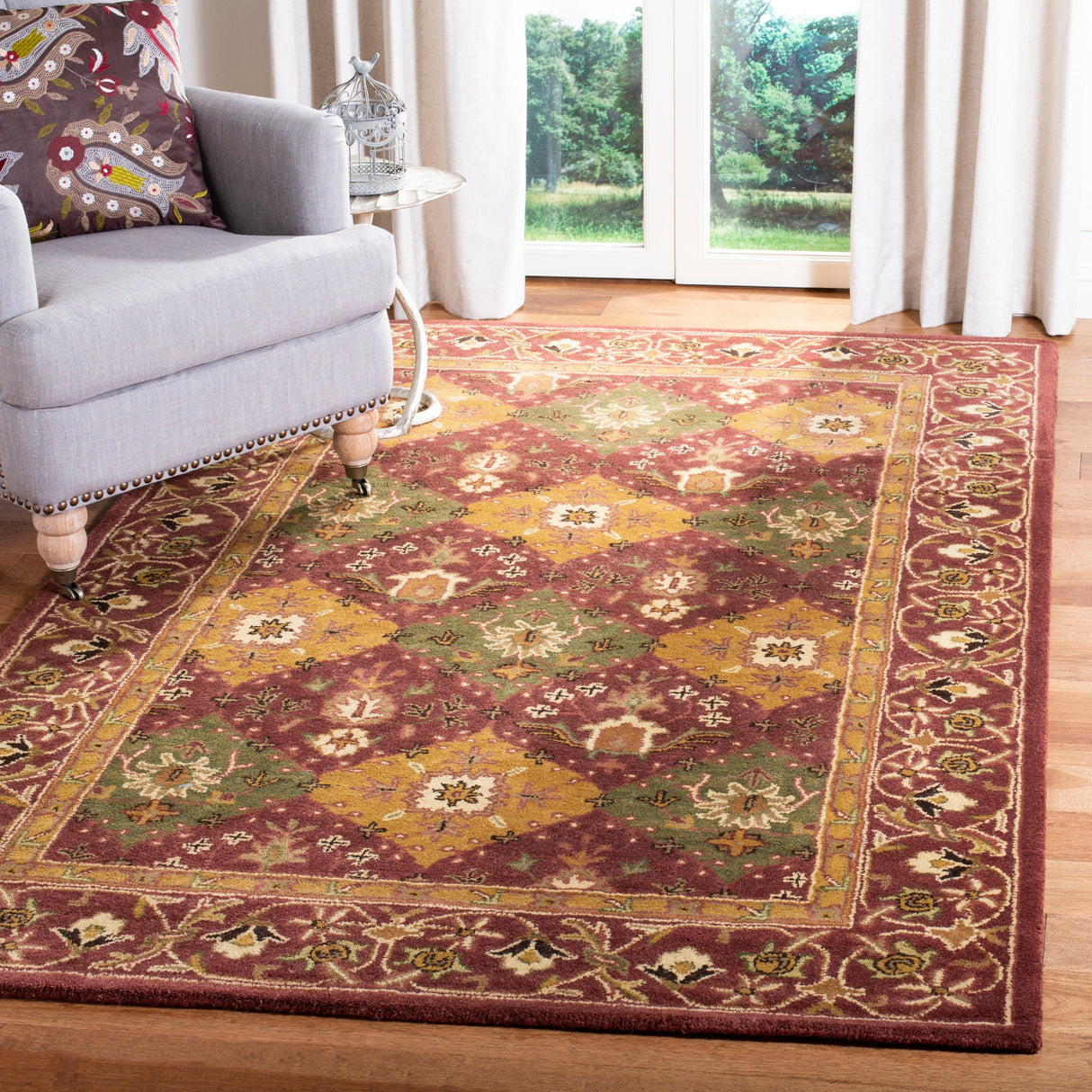 SAFAVIEH Handmade Antiquity Allegonde Traditional Oriental Wool Rug