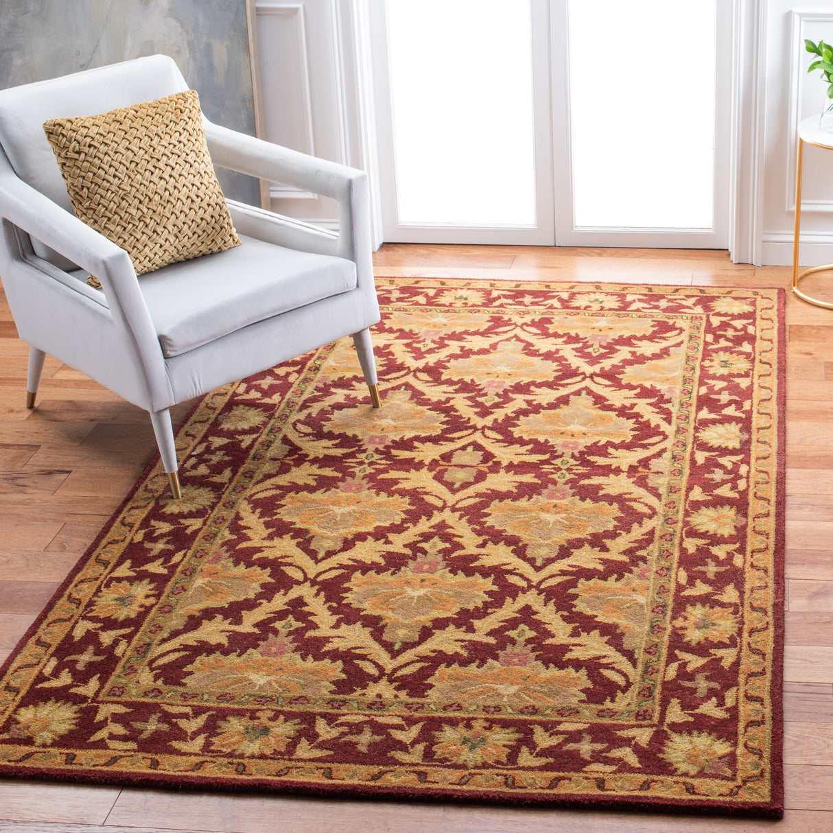 SAFAVIEH Handmade Antiquity Charis Traditional Oriental Wool Rug