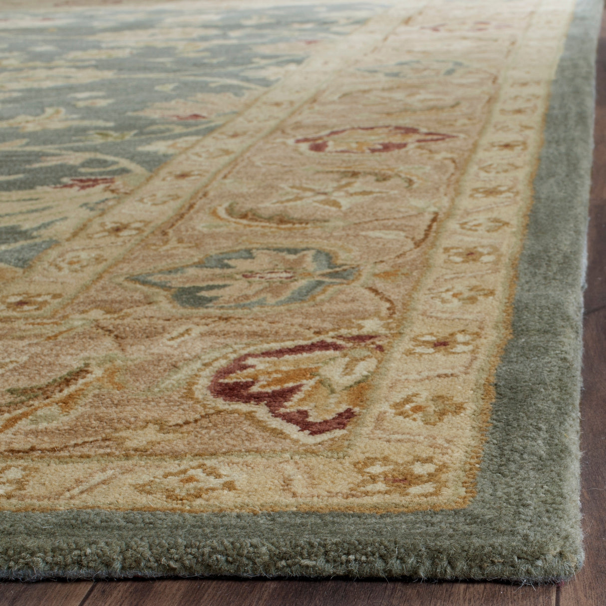 SAFAVIEH Handmade Antiquity Conrada Traditional Oriental Wool Rug