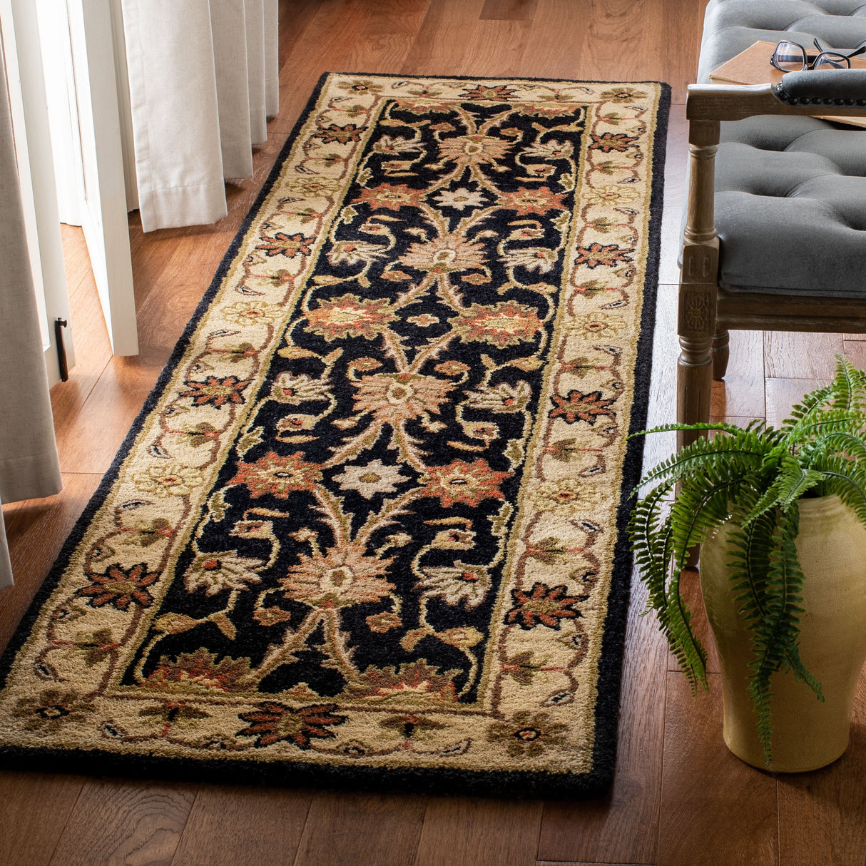 SAFAVIEH Handmade Antiquity Edie Traditional Oriental Wool Rug