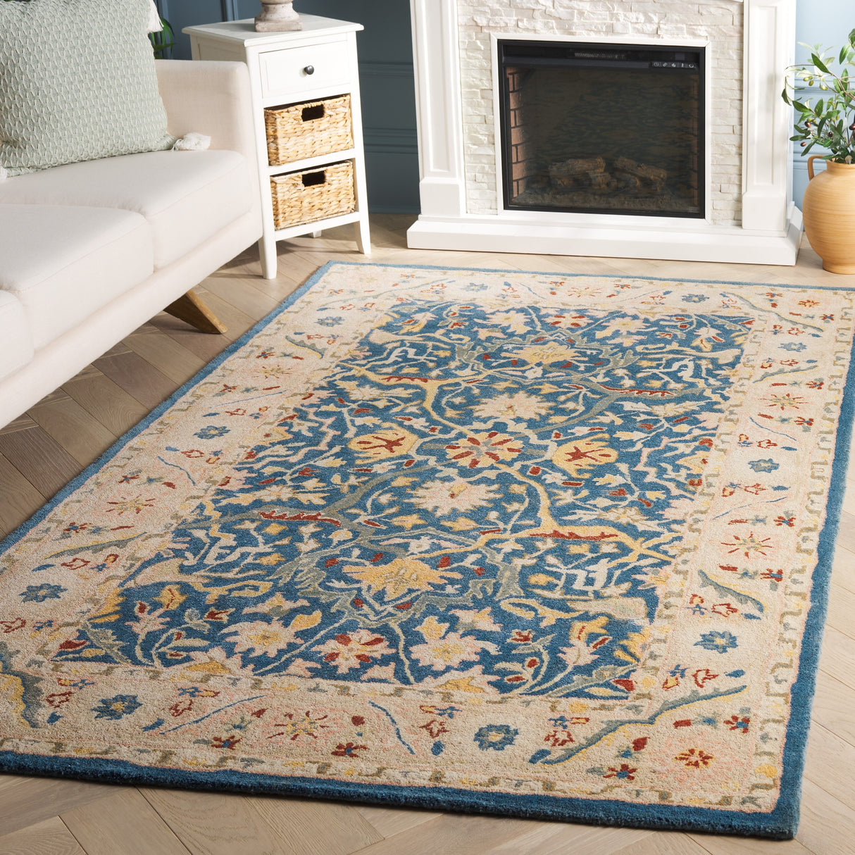 SAFAVIEH Handmade Antiquity Loana Traditional Oriental Wool Rug