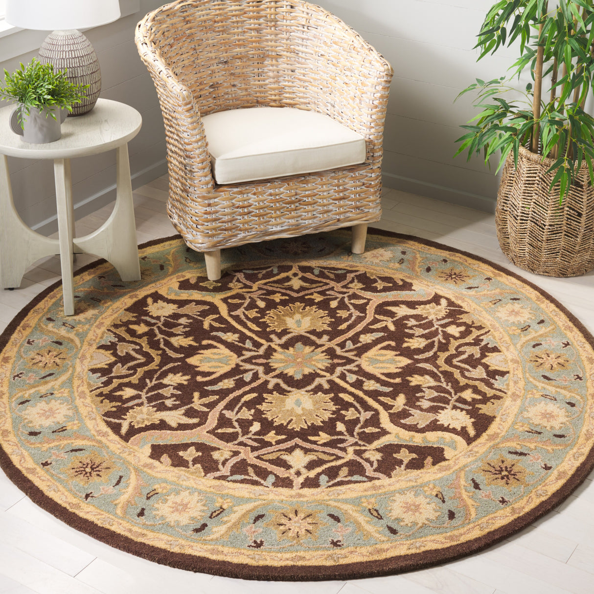 SAFAVIEH Handmade Antiquity Loana Traditional Oriental Wool Rug