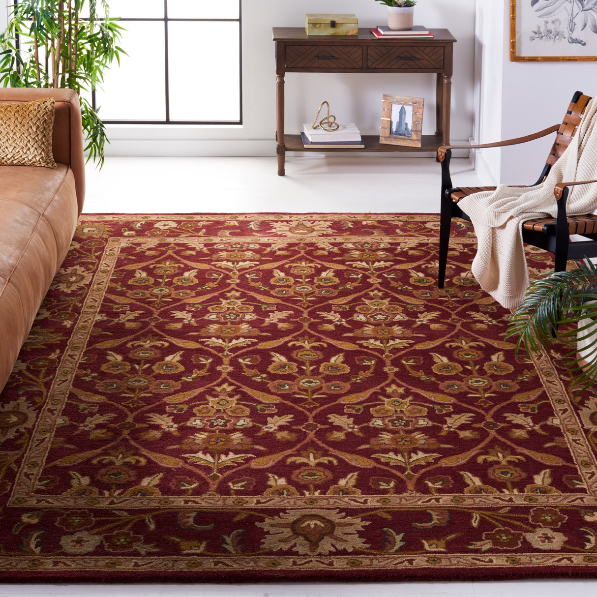 SAFAVIEH Handmade Antiquity Smiljka Traditional Oriental Wool Rug