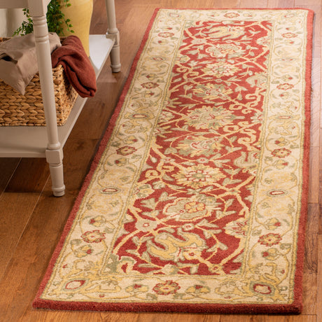 SAFAVIEH Handmade Antiquity Zuriñe Traditional Oriental Wool Rug